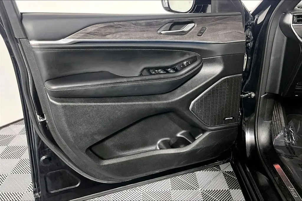 2024 Jeep Cherokee - $40,891