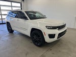 2022 Grand Cherokee Thumbnail 14