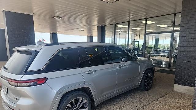 2022 Jeep Grand Cherokee Overland