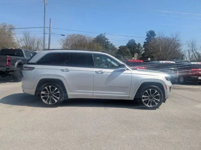 2022 Jeep Grand Cherokee 4X4 Overland 4DR SUV (midyear Release)