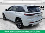 2022 Grand Cherokee Thumbnail 4