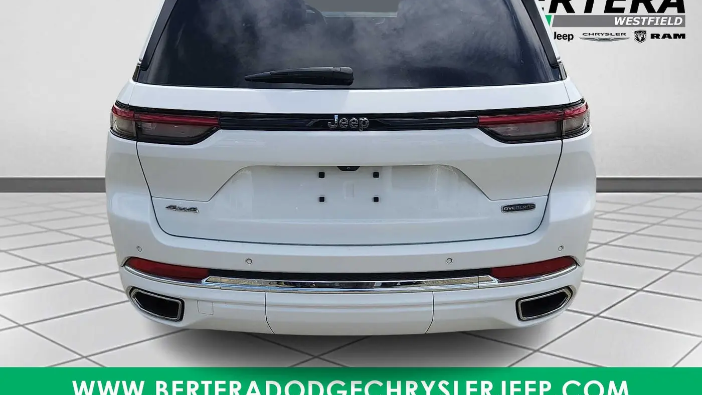 2022 Jeep Grand Cherokee Overland