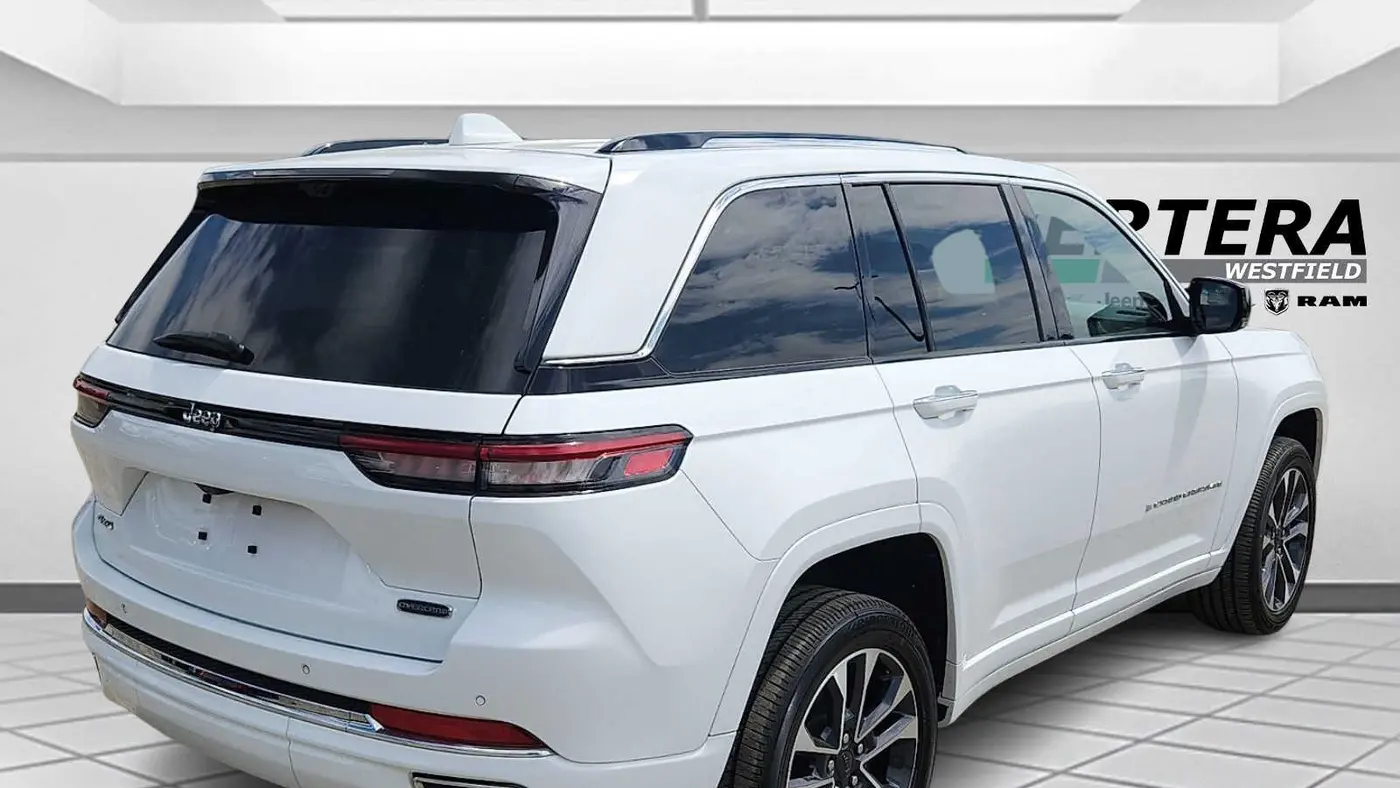 2022 Jeep Grand Cherokee Overland