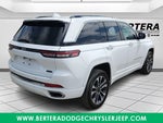 2022 Grand Cherokee Thumbnail 6