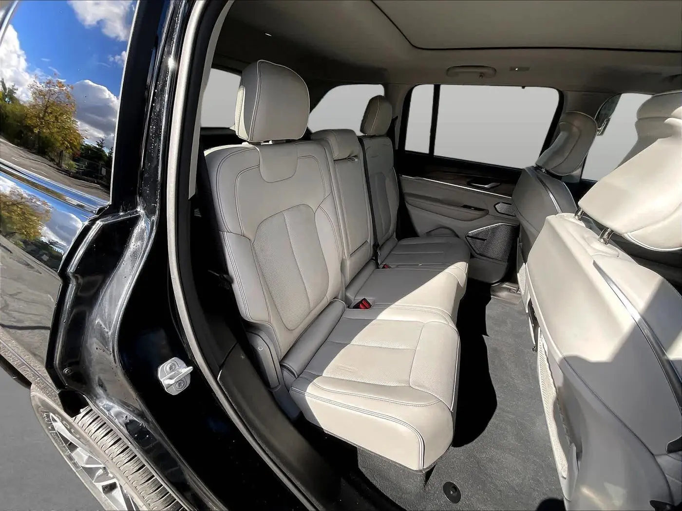 2023 Jeep Cherokee - $31,997