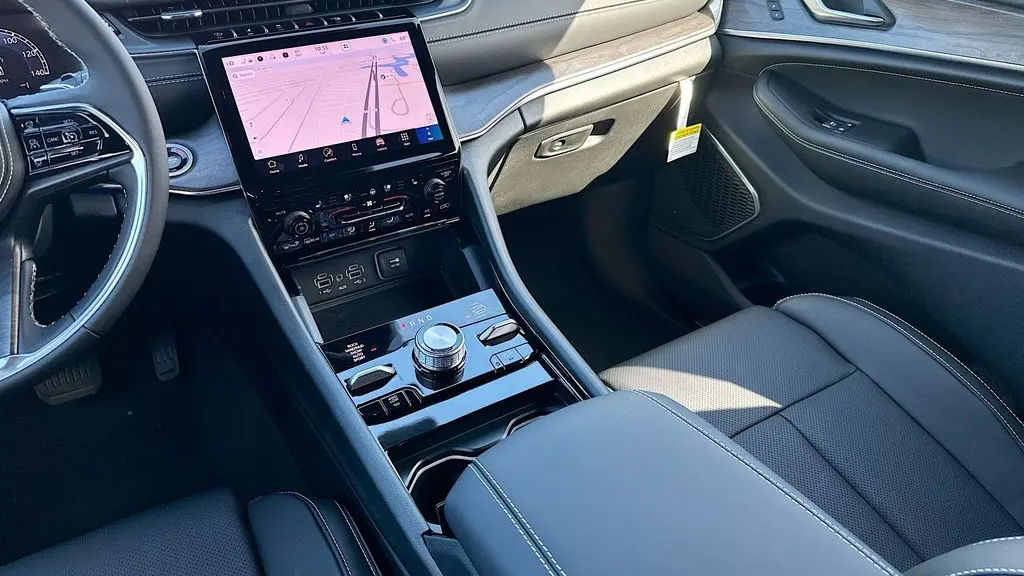 2025 Jeep Grand Cherokee Overland