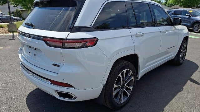 2022 Jeep Grand Cherokee Overland