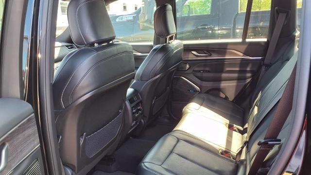 2022 Jeep Grand Cherokee Overland