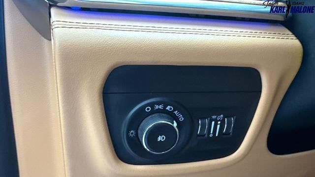 2022 Jeep Grand Cherokee Summit