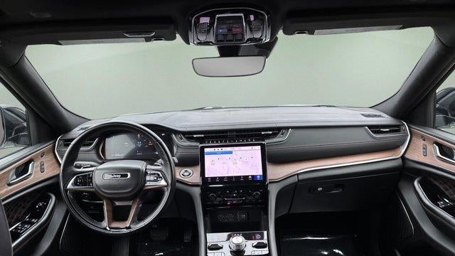 2022 Jeep Grand Cherokee Summit