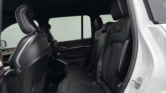 2022 Jeep Grand Cherokee Summit