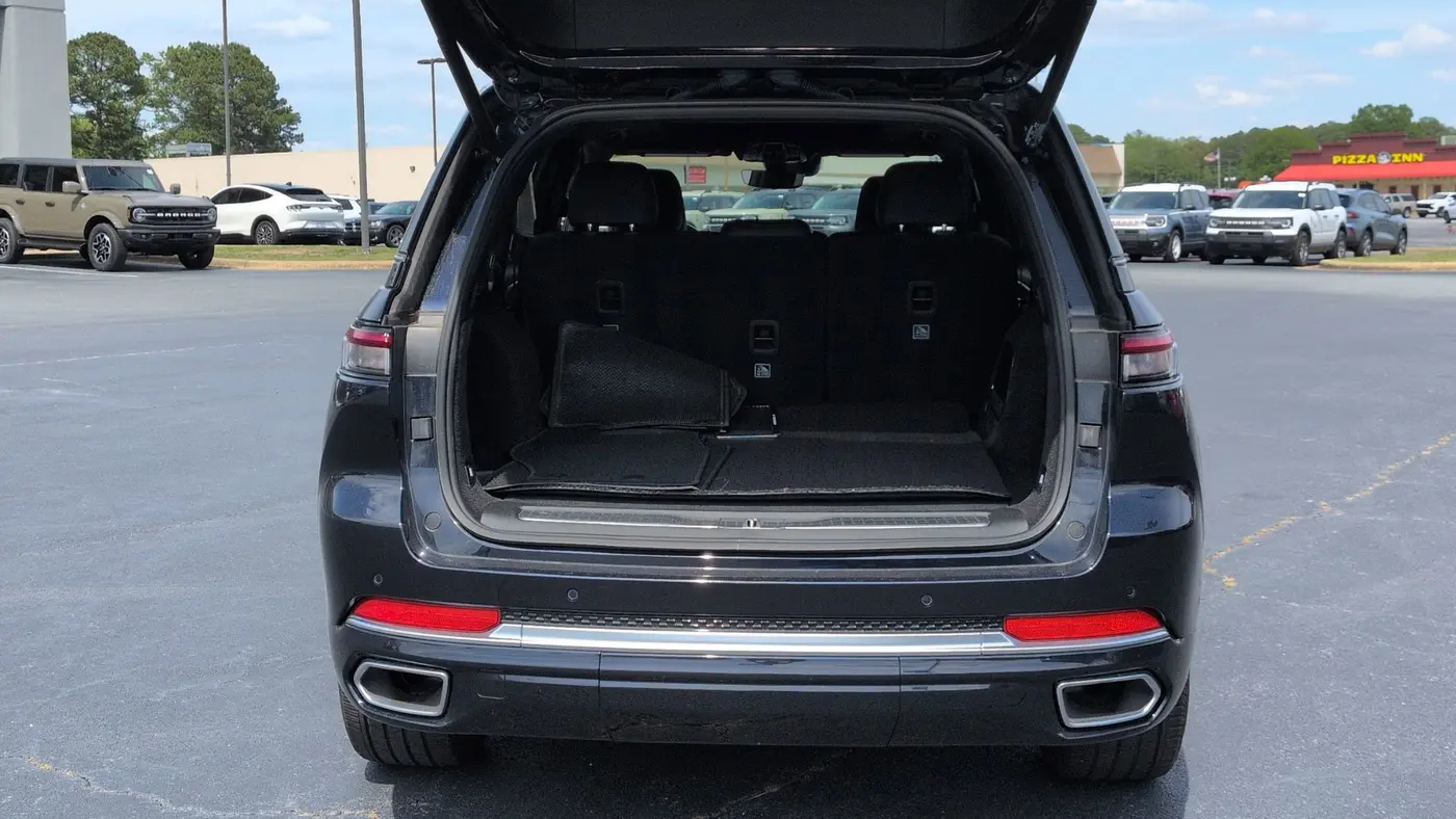 2024 Jeep Grand Cherokee Summit