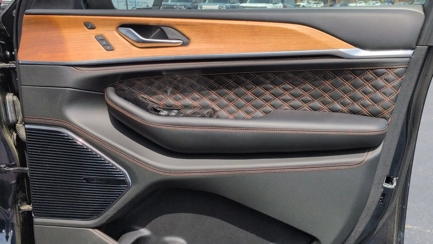 2024 Jeep Grand Cherokee Summit