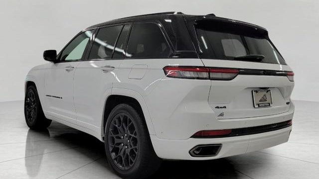 2025 Jeep Grand Cherokee Summit