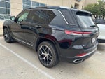 2022 Grand Cherokee Thumbnail 3
