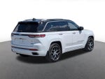 2023 Grand Cherokee Thumbnail 3