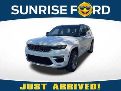 2023 Jeep Grand Cherokee 4X4 Summit 4DR SUV