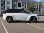 2024 Grand Cherokee Thumbnail 3