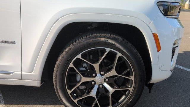 2024 Jeep Grand Cherokee Summit