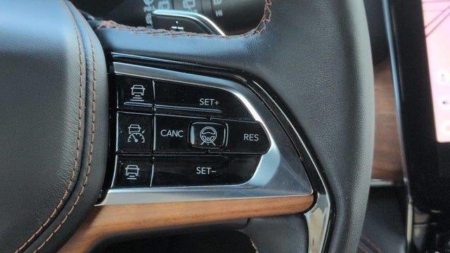 2024 Jeep Grand Cherokee Summit