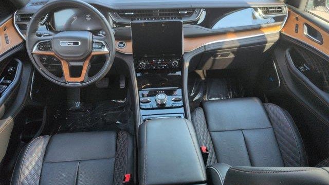 2024 Jeep Grand Cherokee Summit