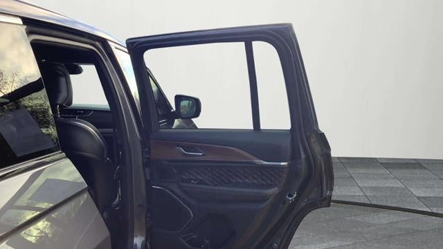 2022 Jeep Grand Cherokee Summit