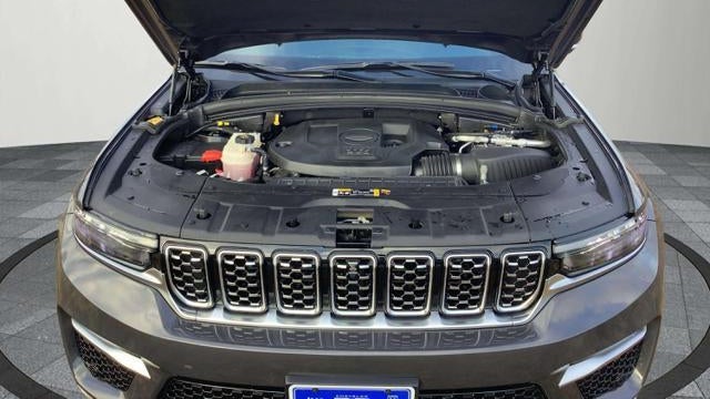 2022 Jeep Grand Cherokee Summit