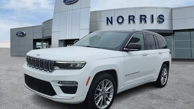 2023 Jeep Grand Cherokee Summit