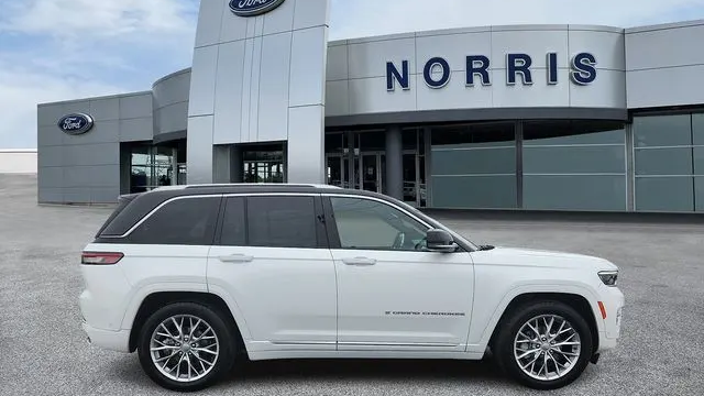 2023 Jeep Grand Cherokee Summit