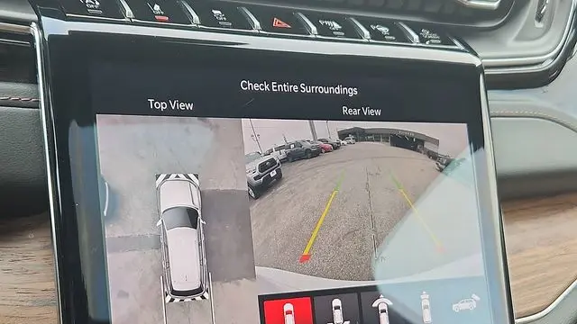2023 Jeep Grand Cherokee Summit