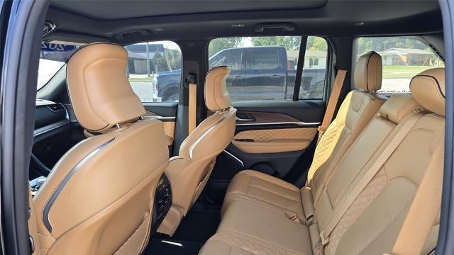 2023 Jeep Grand Cherokee Summit