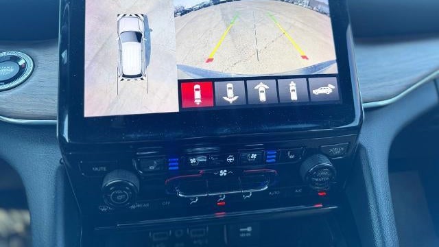 2023 Jeep Grand Cherokee Summit