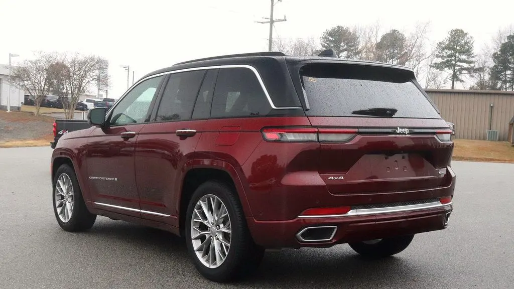 2025 Jeep Grand Cherokee Summit
