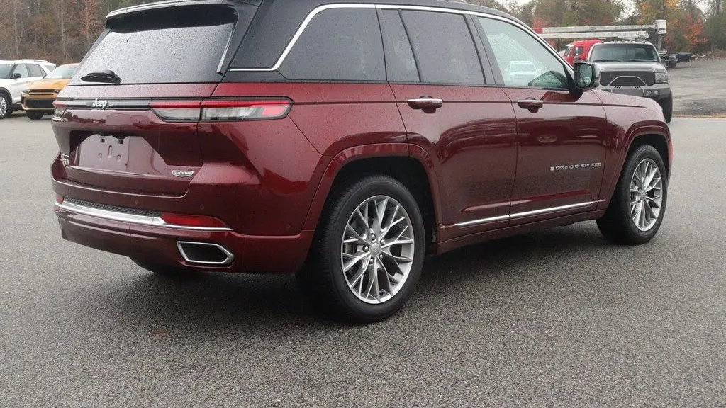 2025 Jeep Grand Cherokee Summit