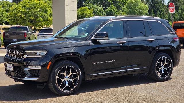 2023 Jeep Grand Cherokee Summit