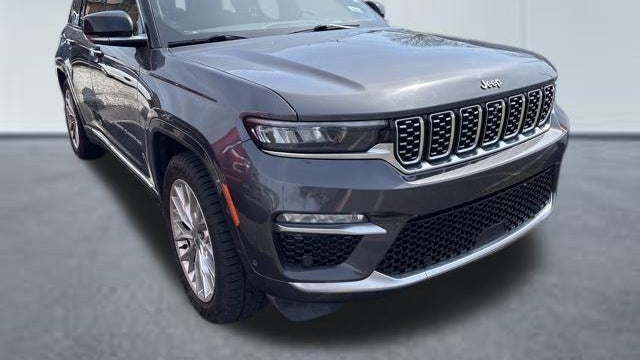 2023 Jeep Grand Cherokee Summit