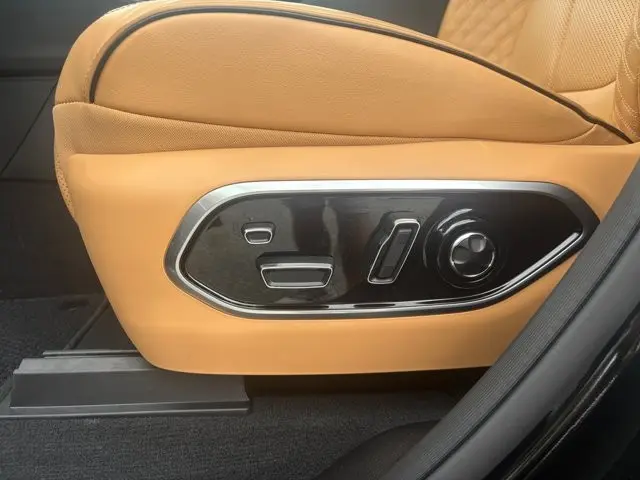 2025 Jeep Cherokee - $52,995