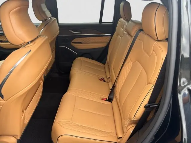 2025 Jeep Cherokee - $52,995