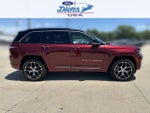 2025 Grand Cherokee Thumbnail 8