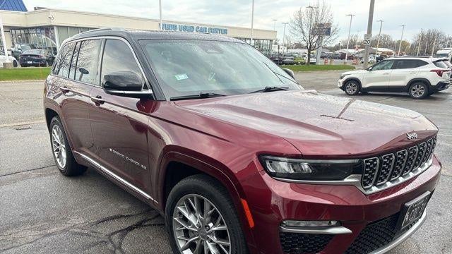 2022 Jeep Grand Cherokee Summit