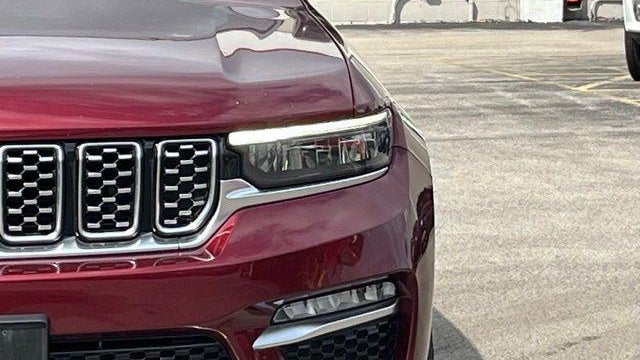 2022 Jeep Grand Cherokee Summit