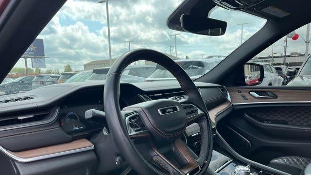 2022 Jeep Grand Cherokee Summit