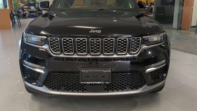 2023 Jeep Grand Cherokee Summit