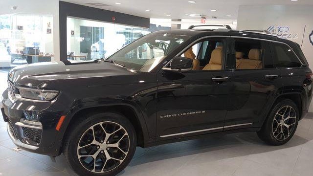 2023 Jeep Grand Cherokee Summit