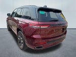 2025 Grand Cherokee Thumbnail 2