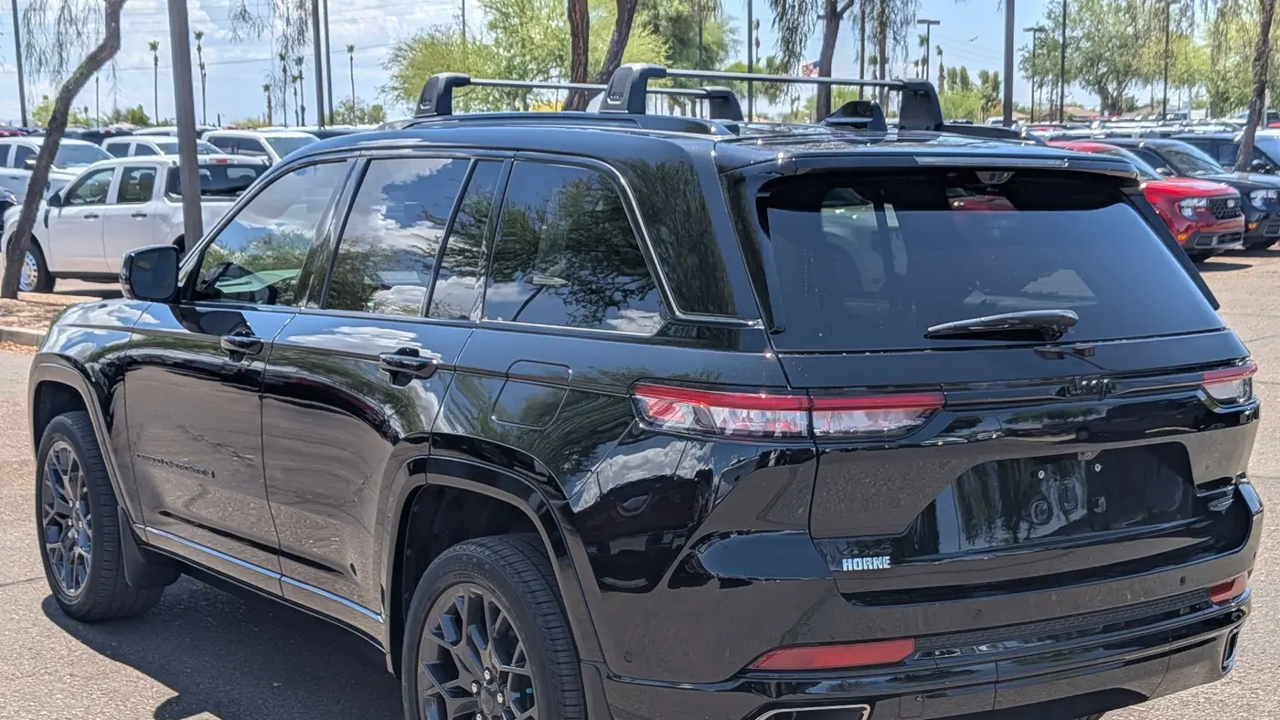 2025 Jeep Grand Cherokee Summit