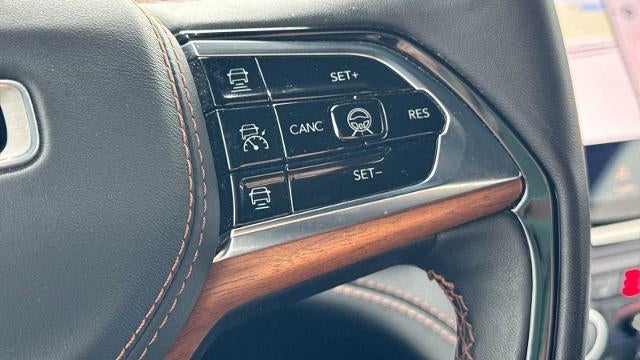 2023 Jeep Grand Cherokee Summit