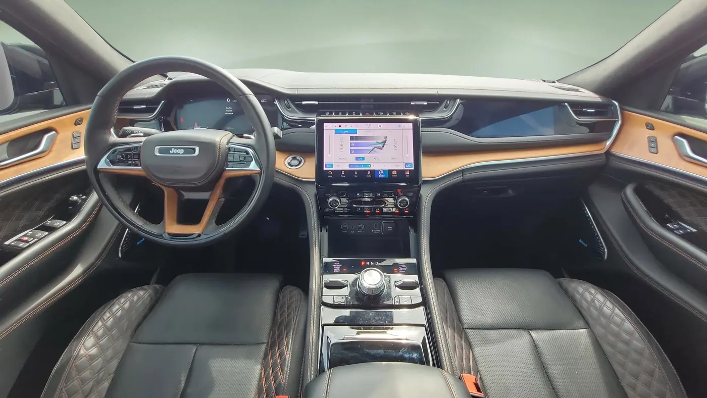 2023 Jeep Grand Cherokee Summit