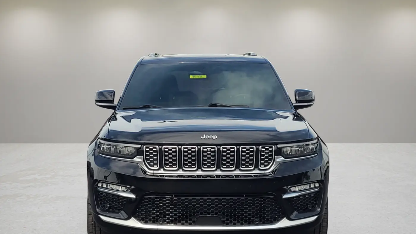 2023 Jeep Grand Cherokee Summit