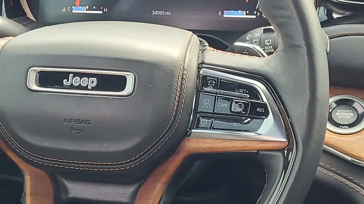 2023 Jeep Grand Cherokee Summit